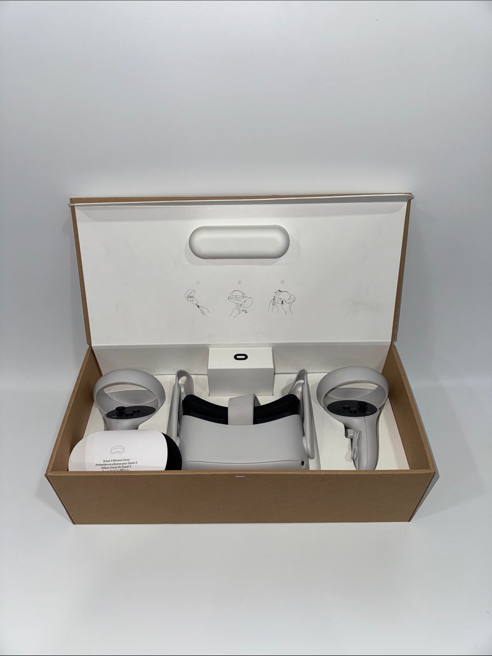 New Oculus Quest 2 128 GB VR Headset with Touch Controllers - White - Picture 1 of 13